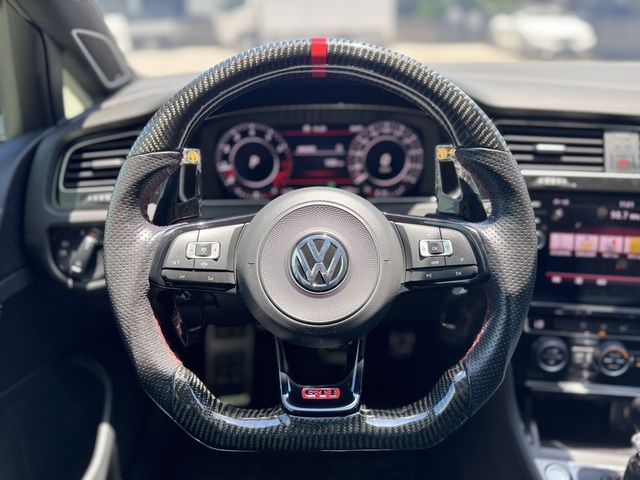 VOLKSWAGEN福斯 GOLF GTI  第8張相片