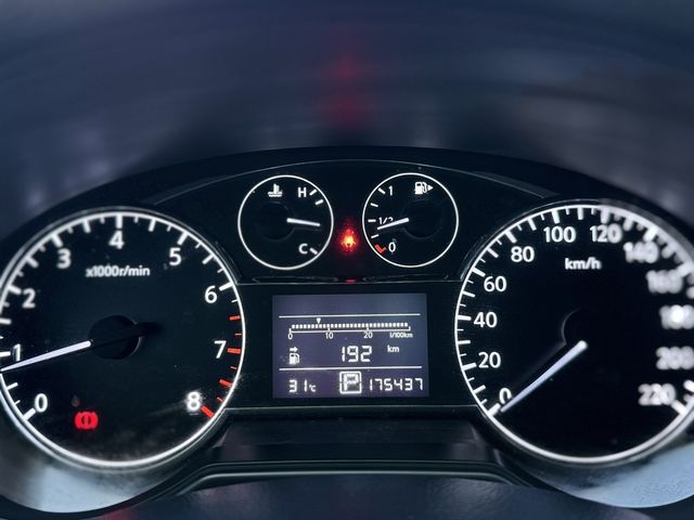 NISSAN日產 TIIDA  第9張相片