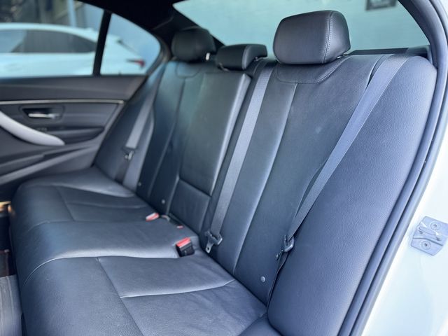 BMW寶馬 320I  第16張相片