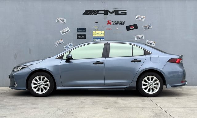 TOYOTA豐田 ALTIS  第3張相片