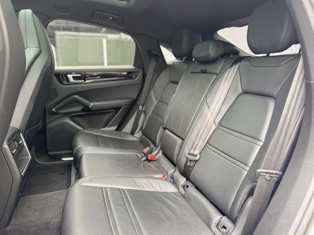 PORSCHE保時捷 CAYENNE  第18張相片