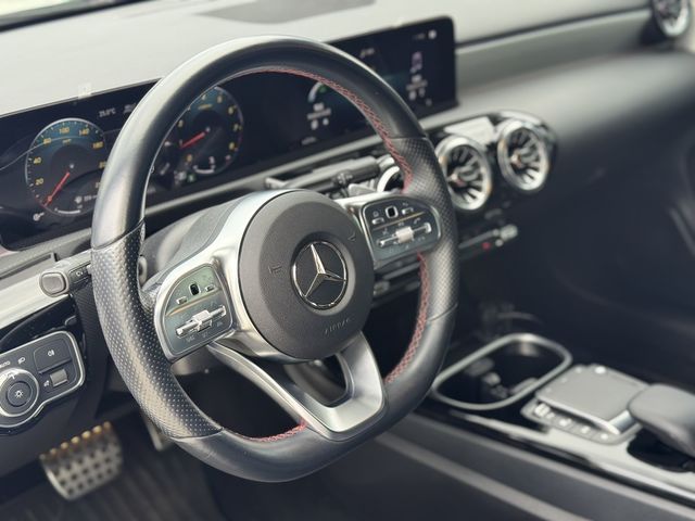 M-BENZ賓士 A180  第6張相片