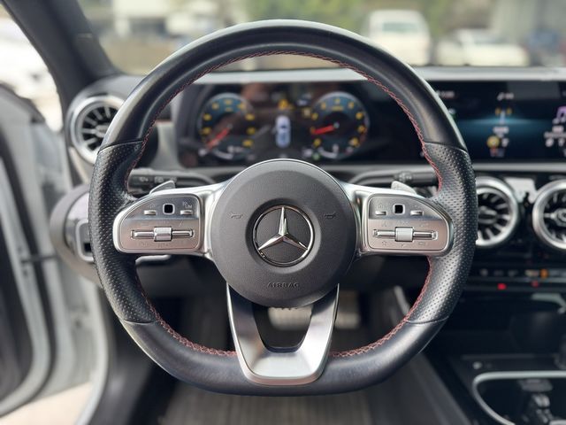 M-BENZ賓士 A180  第8張相片