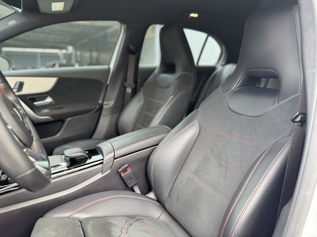 M-BENZ賓士 A180  第16張相片