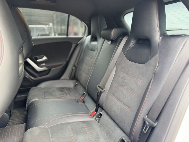 M-BENZ賓士 A180  第17張相片