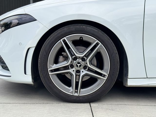 M-BENZ賓士 A180  第19張相片