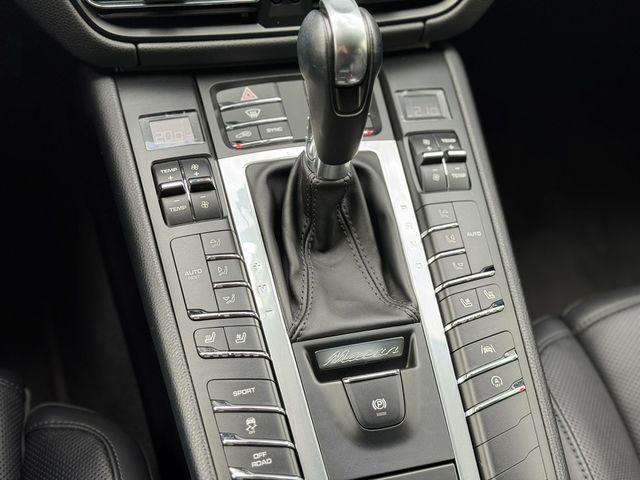 PORSCHE保時捷 MACAN  第14張相片