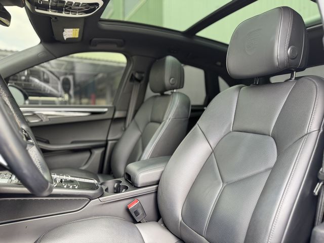 PORSCHE保時捷 MACAN  第18張相片