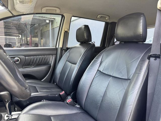 NISSAN日產 LIVINA  第12張相片