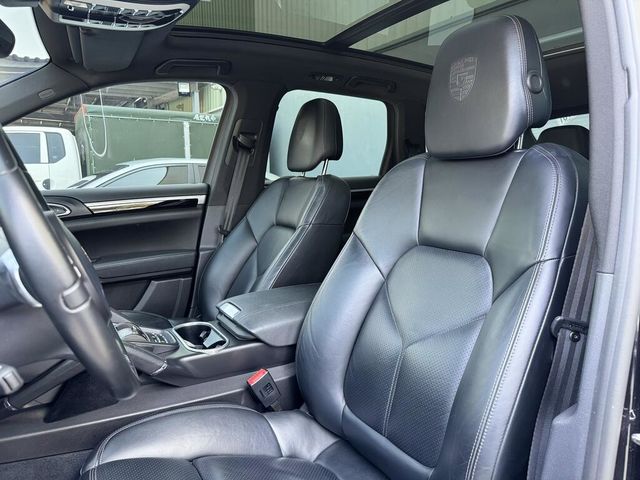 PORSCHE保時捷 CAYENNE  第16張相片