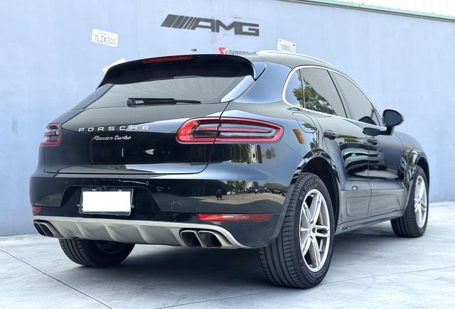 PORSCHE保時捷 MACAN TURBO  第4張相片