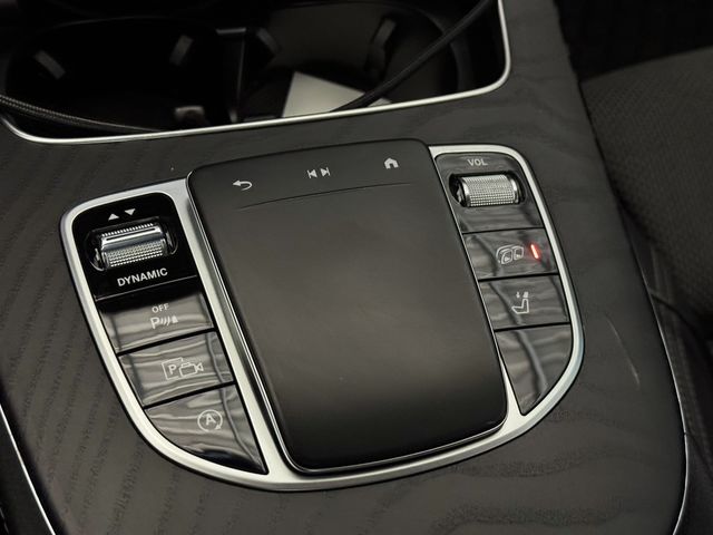 M-BENZ賓士 E300  第13張相片