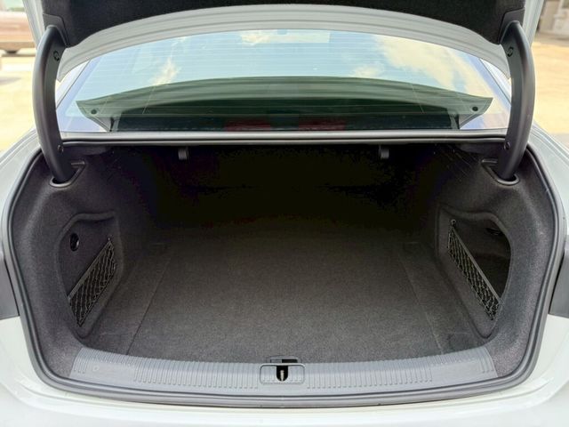 AUDI奧迪 A4  第17張相片