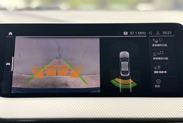 BMW寶馬 218I M SPORT  第11張相片