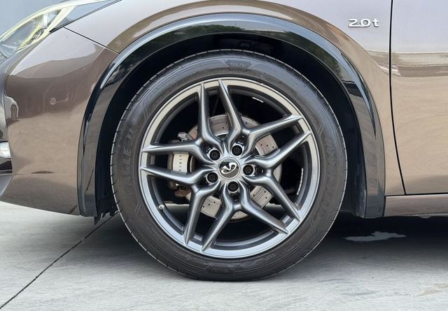 INFINITI無限 Q30  第19張相片