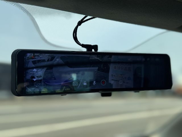 NISSAN日產 LIVINA  第9張相片