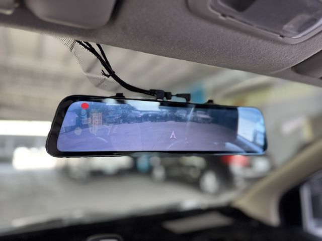 NISSAN日產 LIVINA  第11張相片