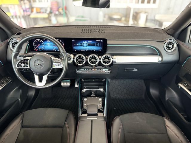 M-BENZ賓士 GLB250  第7張相片