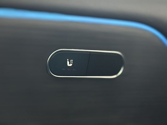 M-BENZ賓士 GLB250  第15張相片