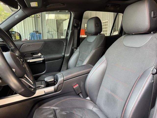 M-BENZ賓士 GLB250  第16張相片