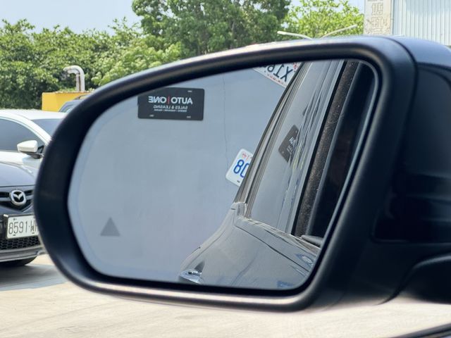 M-BENZ賓士 GLB250  第19張相片