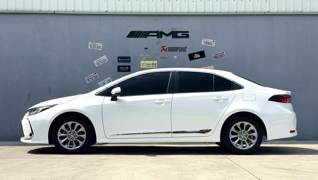 TOYOTA豐田 ALTIS  第3張相片