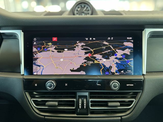 PORSCHE保時捷 MACAN  第11張相片