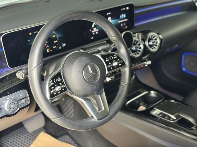 M-BENZ賓士 A200  第6張相片