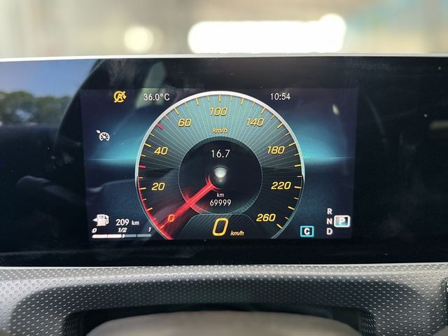 M-BENZ賓士 A200  第9張相片