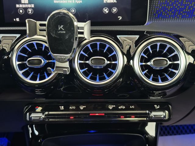 M-BENZ賓士 A200  第13張相片