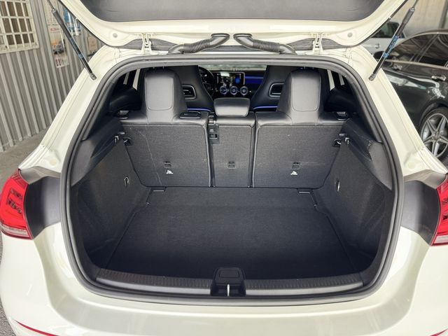 M-BENZ賓士 A200  第19張相片