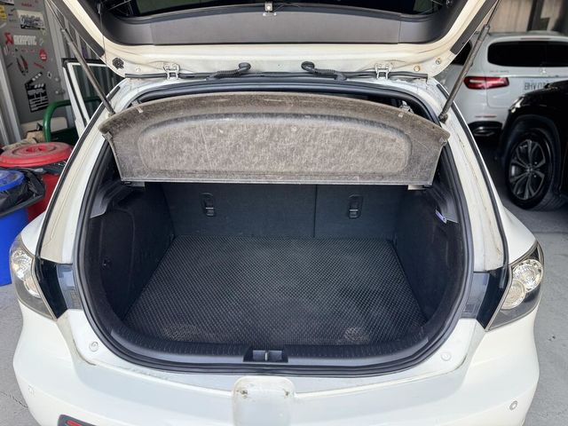 MAZDA馬自達 MAZDA 3  第13張相片