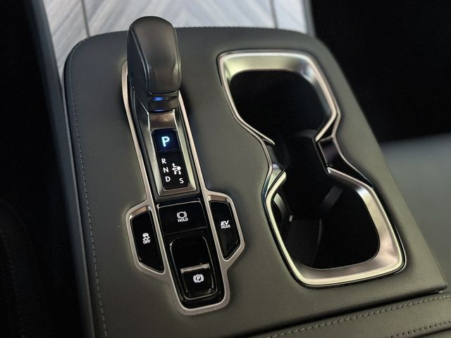 LEXUS凌志 LM350H  第13張相片