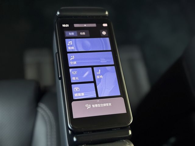 LEXUS凌志 LM350H  第16張相片