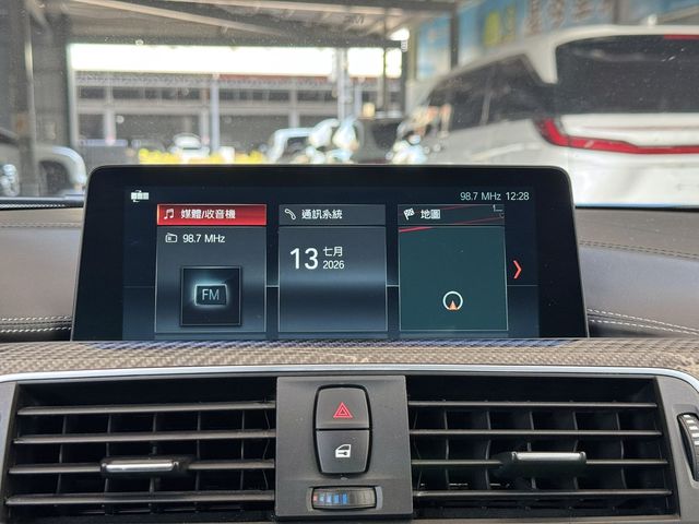 BMW寶馬 M3  第10張相片