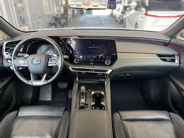 LEXUS凌志 RX350H  第7張相片