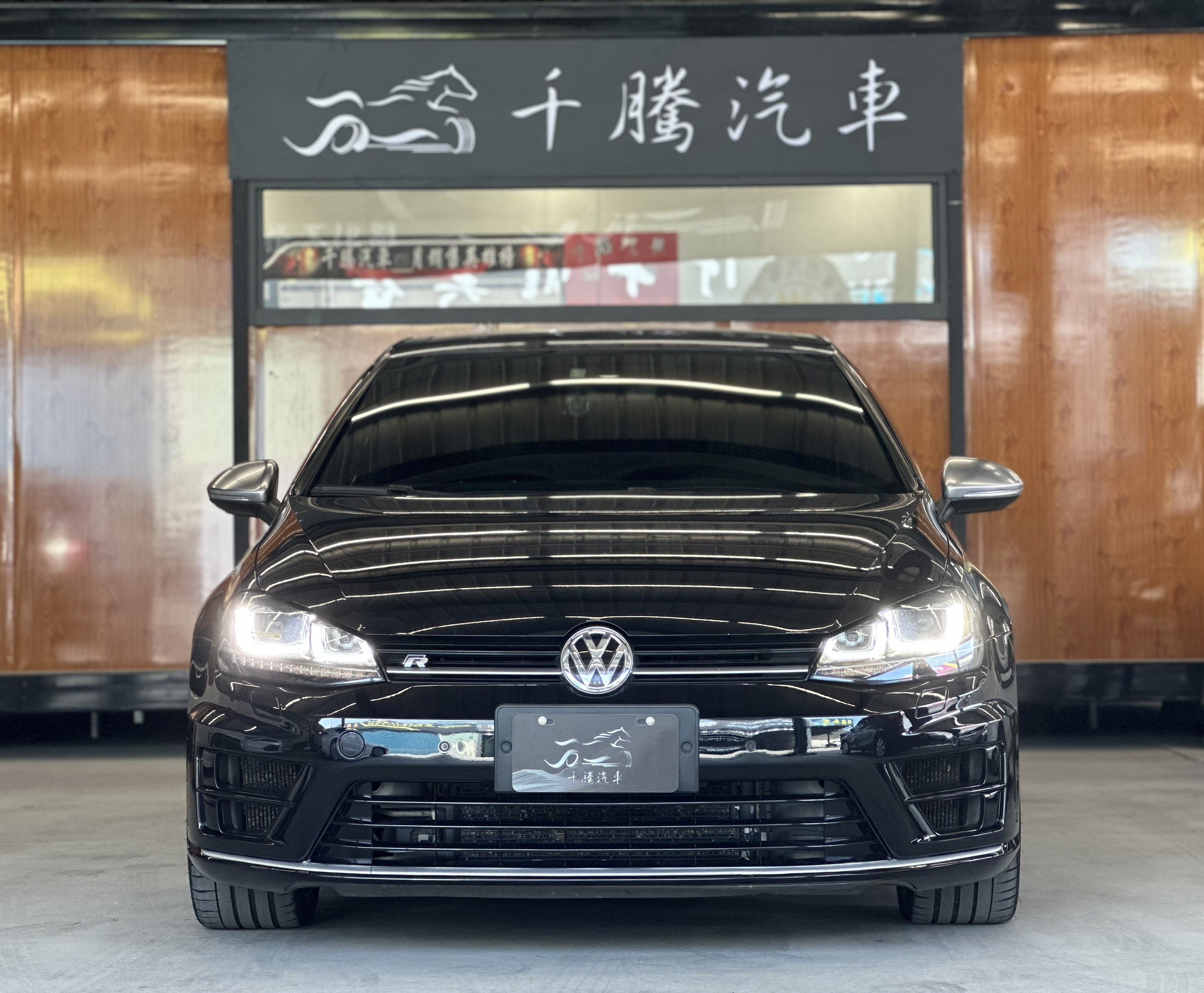 2017 Golf R 認證車 原鈑件  第3張相片