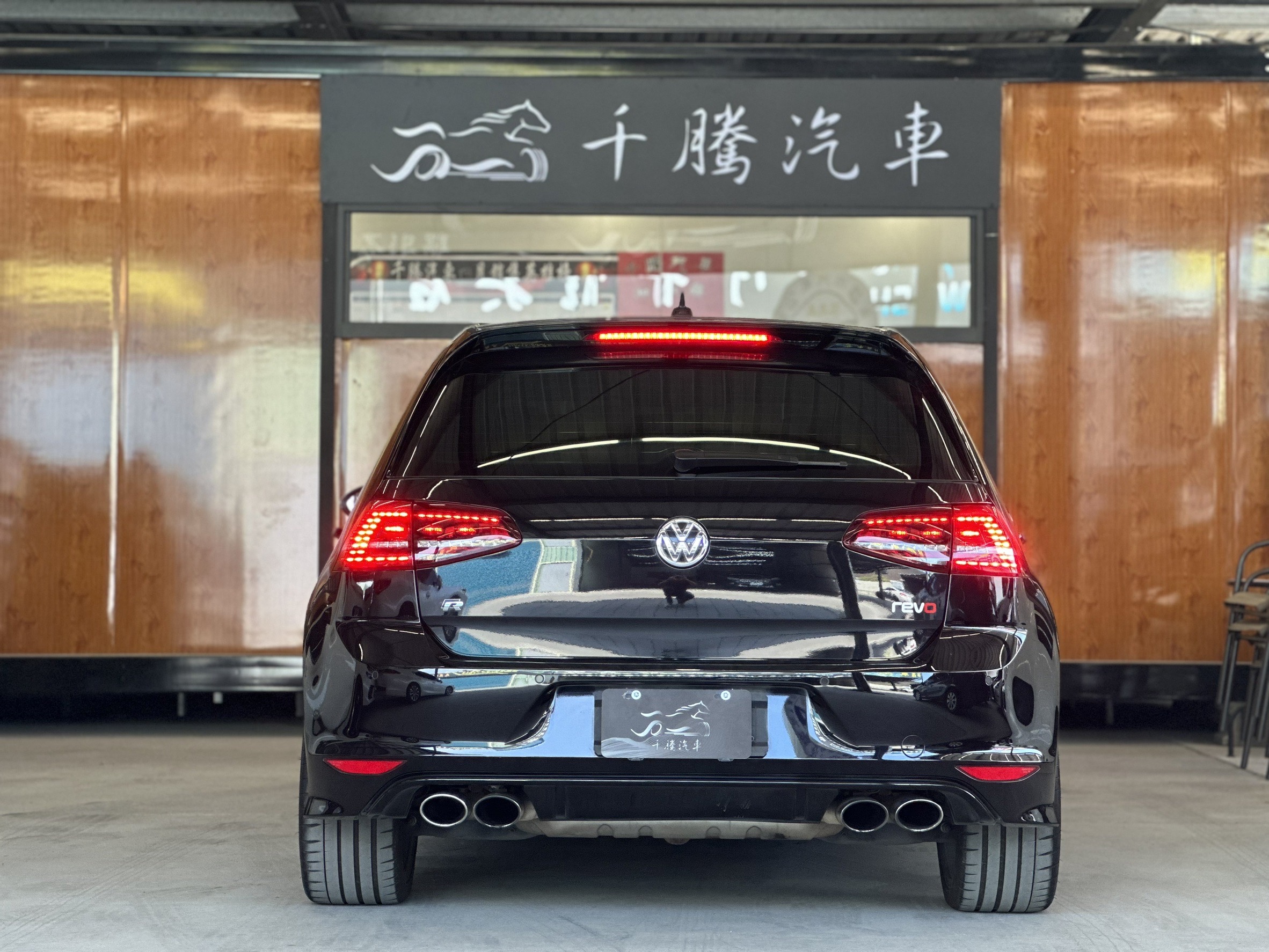 2017 Golf R 認證車 原鈑件  第6張相片