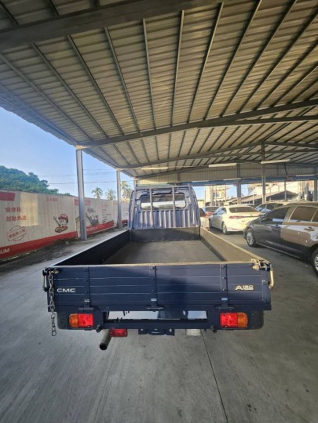 ✔1500cc 手排✔原鈑件✔里程保證✔電子後照鏡✔循跡防滑✔ABS✔原廠胎壓✔木床✔認證車  第5張相片