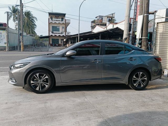 ☑一手車☑原廠保養☑尊爵智駕版☑定速巡航☑盲點☑360環景☑LED頭燈 ☑IKEY免鑰匙系統☑車道偏移  第3張相片