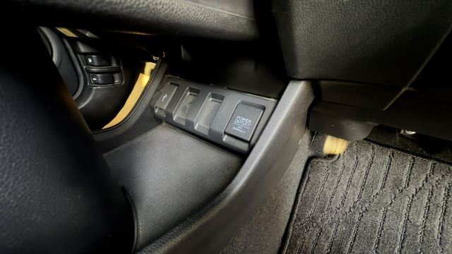 ☑VTI-S☑安卓機☑恆溫空調☑定速巡航☑胎壓監測☑AUTO HOLD☑IKEY免鑰☑低里程  第14張相片