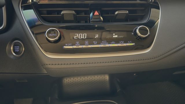 ☑一手車☑原廠保養☑尊爵版☑自動跟車☑盲點☑車道置中☑安卓機☑LED頭燈 ☑IKEY免鑰  第16張相片