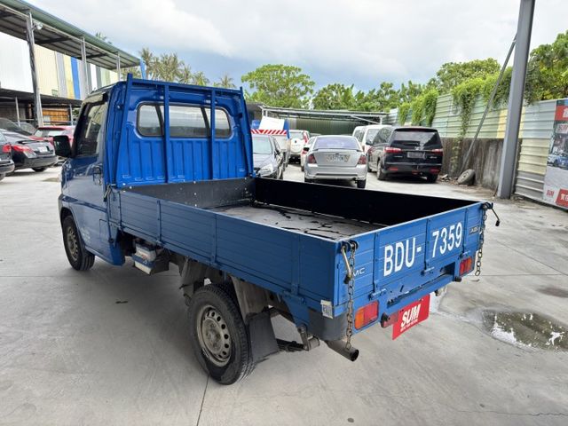 ✔1500cc 手排✔原鈑件✔里程保證✔底盤無鏽蝕✔循跡防滑✔ABS✔原廠胎壓✔木床✔認證車✔兩年保固  第4張相片