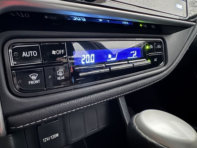 ✔超低里程保證✔尊爵版✔定速巡航✔恆溫空調✔IKEY免鑰匙  第9張相片