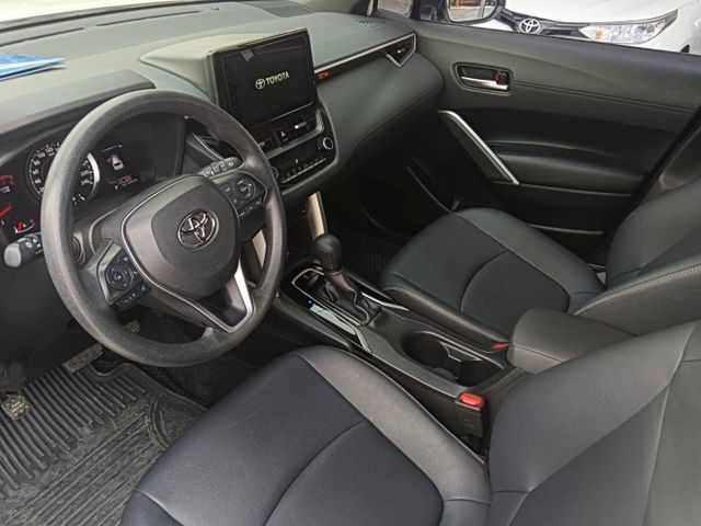 ✔TOYOTA COROLLA CROSS 2022 ✔白色 ✔1800cc ✔手自排✔休旅車✔SUM 認證✔實價  第6張相片