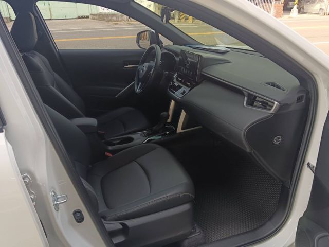 ✔TOYOTA COROLLA CROSS 2022 ✔白色 ✔1800cc ✔手自排✔休旅車✔SUM 認證✔實價  第10張相片