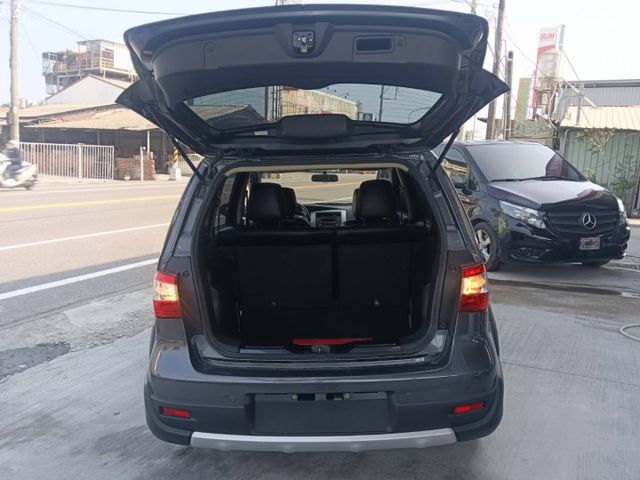 LIVINA  第10張相片