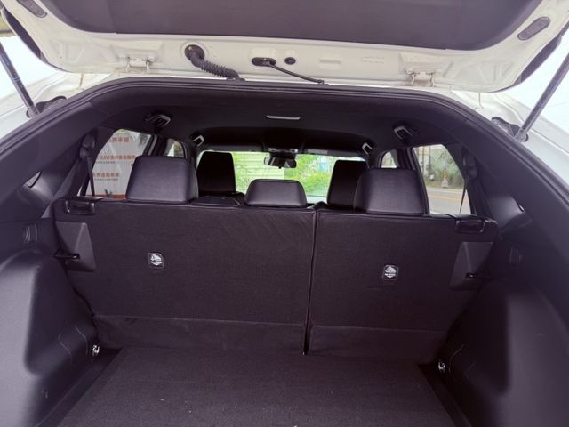 YARIS CROSS  第8張相片