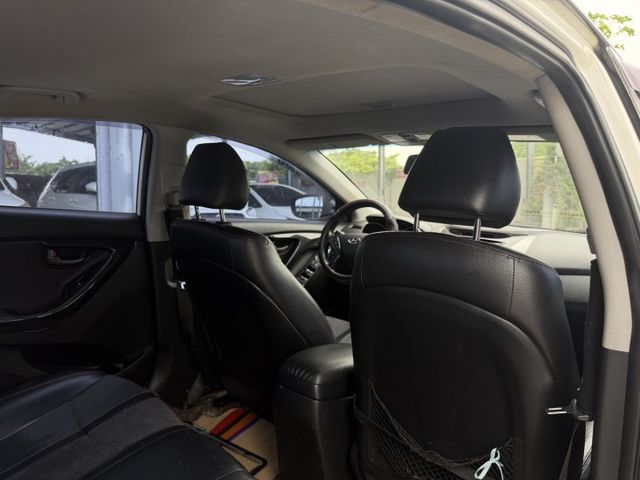 ELANTRA  第9張相片