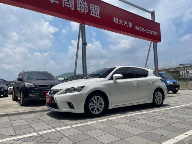 豪華版  原版件 女士一手車 少開 低里程 雙電動椅 電熱椅  第1張相片